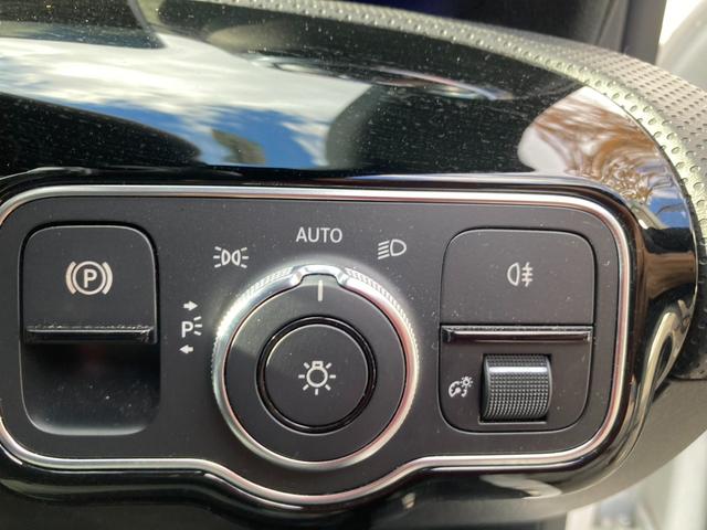 ＣＬＡクラス シューティングブレーク ＣＬＡ２００ｄ　シューティングブレーク　ＡＭＧライン　／ブラインドスポット／アダプティブクルーズコントロール／純正ナビ／地デジ／バックカメラ／アンビエントライト／ハーフレザーシート／パワーシート／パワーバックドア／ＬＥＤヘッドライト／純正１８インチアルミ（14枚目）