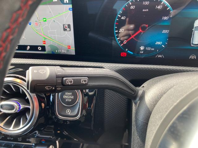 ＣＬＡクラス シューティングブレーク ＣＬＡ２００ｄ　シューティングブレーク　ＡＭＧライン　／ブラインドスポット／アダプティブクルーズコントロール／純正ナビ／地デジ／バックカメラ／アンビエントライト／ハーフレザーシート／パワーシート／パワーバックドア／ＬＥＤヘッドライト／純正１８インチアルミ（16枚目）