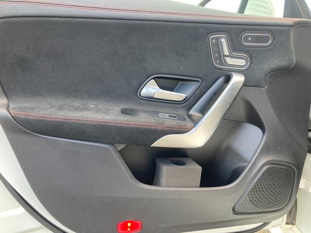 ＣＬＡクラス シューティングブレーク ＣＬＡ２００ｄ　シューティングブレーク　ＡＭＧライン　／ブラインドスポット／アダプティブクルーズコントロール／純正ナビ／地デジ／バックカメラ／アンビエントライト／ハーフレザーシート／パワーシート／パワーバックドア／ＬＥＤヘッドライト／純正１８インチアルミ（34枚目）