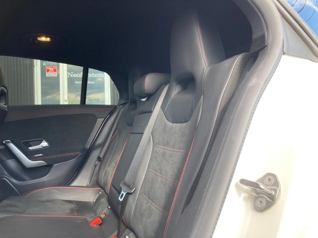 ＣＬＡクラス シューティングブレーク ＣＬＡ２００ｄ　シューティングブレーク　ＡＭＧライン　／ブラインドスポット／アダプティブクルーズコントロール／純正ナビ／地デジ／バックカメラ／アンビエントライト／ハーフレザーシート／パワーシート／パワーバックドア／ＬＥＤヘッドライト／純正１８インチアルミ（40枚目）