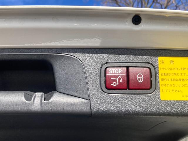 GLC GLC250 4マチックスポーツ /レーンキープアシスト/ブラインドスポット/LEDヘッドライト/純正ナビ地デジ/360度カメラ/ハーフレザーシート/パワーシート/アンビエントライト/プッシュS/スマートキ/パワートランク/純正アルミ(15枚目)