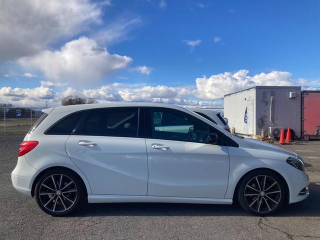 Ｂクラス Ｂ１８０　ブルーエフィシェンシースポーツナイトＰＫＧ　／ワンオーナー／純正ナビ地デジ／バックカメラ／運転席メモリー付きパワーシート／ハーフレザー／純正１８インチアルミ／（6枚目）