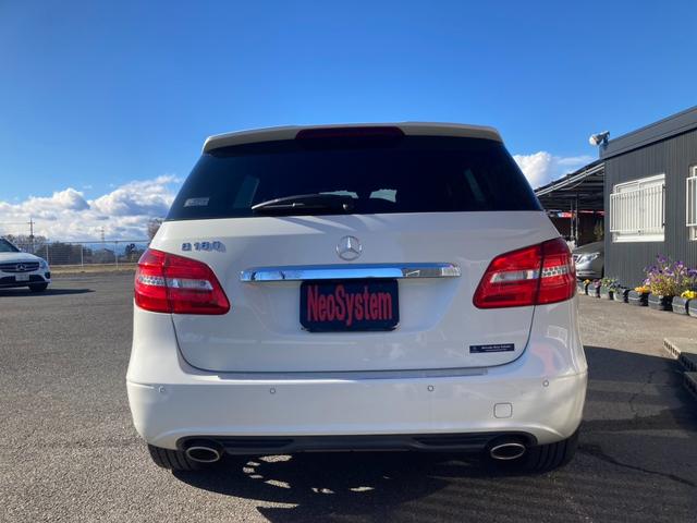 Ｂクラス Ｂ１８０　ブルーエフィシェンシースポーツナイトＰＫＧ　／ワンオーナー／純正ナビ地デジ／バックカメラ／運転席メモリー付きパワーシート／ハーフレザー／純正１８インチアルミ／（7枚目）