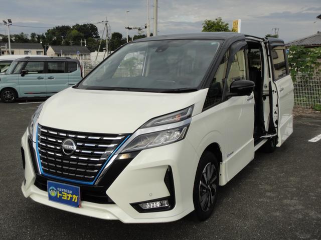 セレナ ｅ－パワー　ハイウェイスターＧ　ブラックルーフ　純正１０インチナビ　純正後席モニター　アラウンドビューモニター　ハンズフリーオートスライドドア　前後ドライブレコーダー　シートヒーター　ＬＥＤライト　ＥＴＣ　オートデュアルエアコン＆リヤヒーターダクト（11枚目）