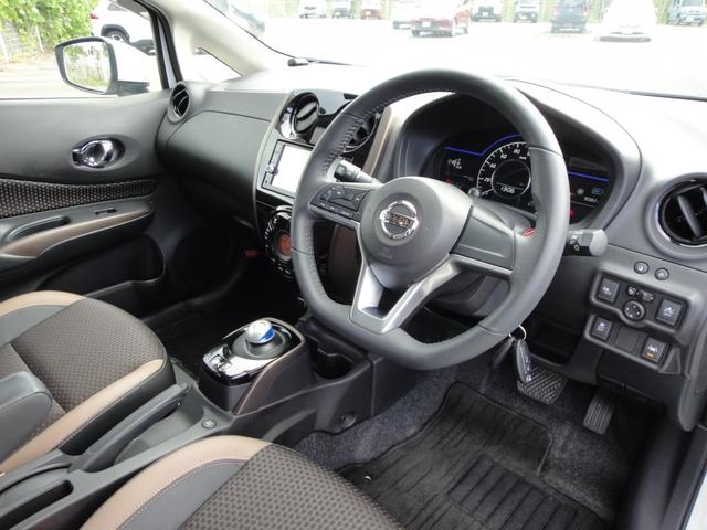 ノート e-パワー メダリスト 純正ナビDTV アラウンドビューモニター LEDヘッドライト オートハイビーム インテリジェントルームミラー ヒーターミラー ETC メダリスト専用ハーフレザーシート エマージェンシー 前後ソナー(44枚目)