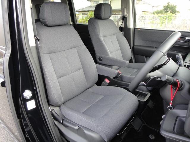 ★運転席・助手席ともにシートヒーター付★冬の朝方や夜乗られる時にはもってこいの装備です。約２０秒くらいで腰あたりからジワーッと温かくなります！