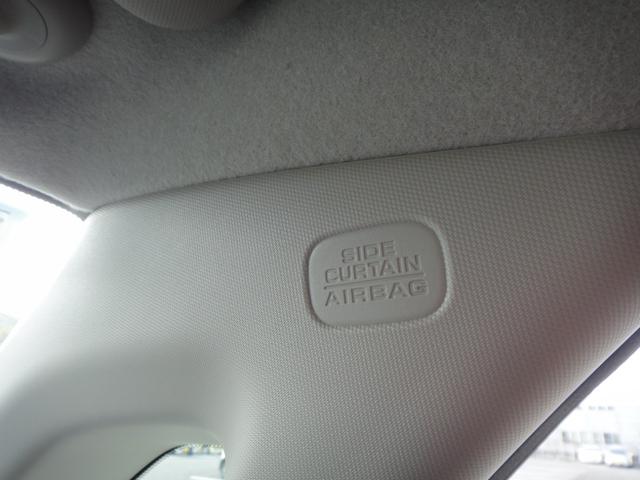 ★ＳＲＳエアバッグ★ＳＲＳエアバッグは、前席乗員に重大な危害が及ぶような強い衝撃を車両前方から受けた時に作動し、乗員の頭や胸の上体、膝などの下肢に作用する衝撃力を分散・緩和させ、衝撃を軽減します★