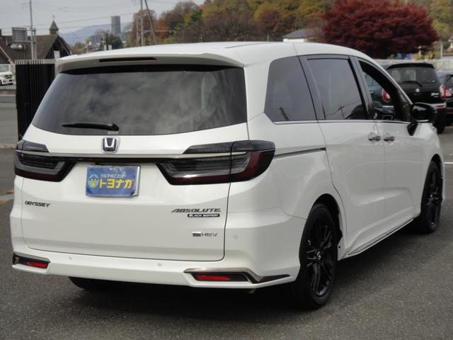 オデッセイハイブリッド ｅ：ＨＥＶアブソルート・ＥＸブラックエディション　純正１１．４インチコネクトナビＤＴＶ　純正１５．６インチ後席モニター　マルチビューカメラ　ブラックレザーシート　１・２列シートヒーター　２列目両側アームレスト付４ウェイパワーシート　ディーラーデモカー（8枚目）