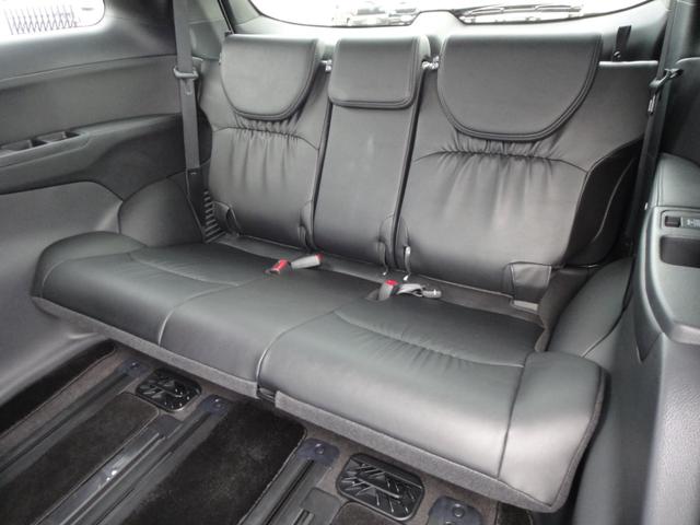 オデッセイハイブリッド ｅ：ＨＥＶアブソルート・ＥＸブラックエディション　純正１１．４インチコネクトナビＤＴＶ　純正１５．６インチ後席モニター　マルチビューカメラ　ブラックレザーシート　１・２列シートヒーター　２列目両側アームレスト付４ウェイパワーシート　ディーラーデモカー（35枚目）