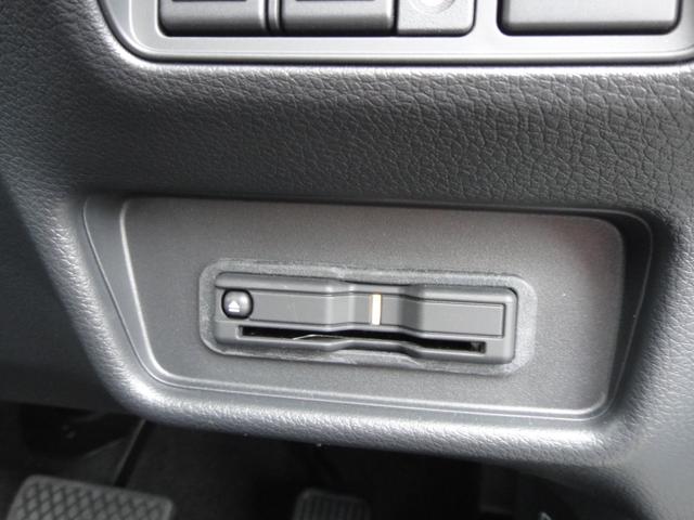 オデッセイハイブリッド ｅ：ＨＥＶアブソルート・ＥＸブラックエディション　純正１１．４インチコネクトナビＤＴＶ　純正１５．６インチ後席モニター　マルチビューカメラ　ブラックレザーシート　１・２列シートヒーター　２列目両側アームレスト付４ウェイパワーシート　ディーラーデモカー（50枚目）