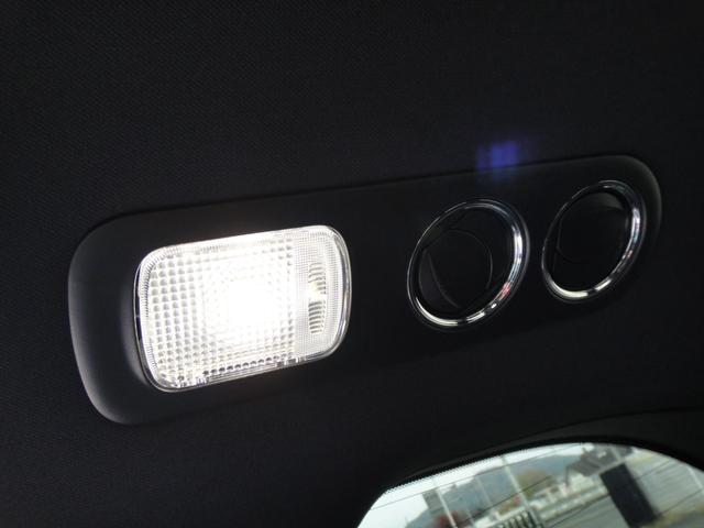 オデッセイハイブリッド ｅ：ＨＥＶアブソルート・ＥＸブラックエディション　純正１１．４インチコネクトナビＤＴＶ　純正１５．６インチ後席モニター　マルチビューカメラ　ブラックレザーシート　１・２列シートヒーター　２列目両側アームレスト付４ウェイパワーシート　ディーラーデモカー（56枚目）