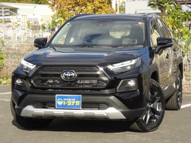 ＲＡＶ４ ハイブリッドアドベンチャー　４ＷＤ　パノラマムーンルーフ　メーカー１０．５インチナビＤＴＶ　パノラミックビューモニター　ＨＤＭＩ端子　ＡＣ１００Ｖ・１５００Ｗ　シートベンチレーション＆シートヒーター　デジタルインナーミラー　パワーバックドア　登録済未使用車（2枚目）