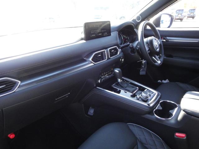 ＣＸ－８ ＸＤ　エクスクルーシブモード　１０．２５インチナビＤＴＶ　アルパイン後席モニター　ＢＯＳＥサウンド　黒レザーシート　シートベンチレーション＆シートヒーター＆パワーシート　シートポジションメモリー　パワーリアゲート　ルーフレール（21枚目）