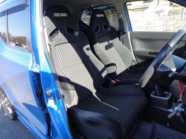 アルトワークス ベースグレード　ケンウッドナビ　地上デジタルＴＶ　ＢＬＩＴＺ車高調整式サスペンションキット　ケンウッドウーファー　純正ＲＥＣＡＲＯシート　５ＭＴ　ＨＩＤ　スマートキー　プッシュスタート　スモークフィルム（22枚目）