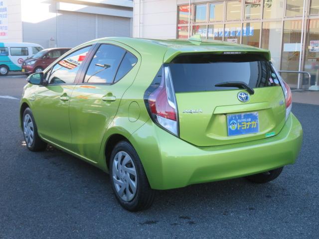 アクア Ｇ　純正ナビ　ワンセグＴＶ　バックカメラ　スマートキー　プッシュスタート　ＥＴＣ　ドライブレコーダー　純正フロアマット　オートエアコン　クルーズコントロール　シートヒーター　オートライト（12枚目）