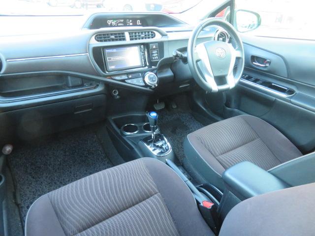 アクア Ｇ　純正ナビ　ワンセグＴＶ　バックカメラ　スマートキー　プッシュスタート　ＥＴＣ　ドライブレコーダー　純正フロアマット　オートエアコン　クルーズコントロール　シートヒーター　オートライト（20枚目）