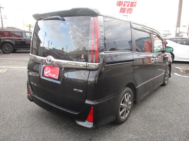 ノア Ｓｉ　ダブルバイビーＩＩＩ　純正１０インチナビ　フルセグＴＶ　バックカメラ　純正１２インチ後席用モニター　ビルトインＥＴＣ２．０　両側パワースライド（6枚目）