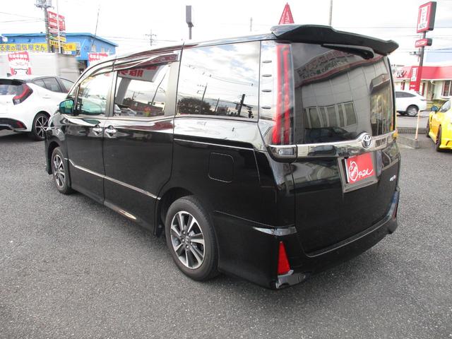 ノア Ｓｉ　ダブルバイビーＩＩＩ　純正１０インチナビ　フルセグＴＶ　バックカメラ　純正１２インチ後席用モニター　ビルトインＥＴＣ２．０　両側パワースライド（7枚目）