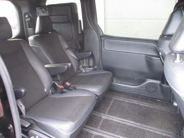 ノア Ｓｉ　ダブルバイビーＩＩＩ　純正１０インチナビ　フルセグＴＶ　バックカメラ　純正１２インチ後席用モニター　ビルトインＥＴＣ２．０　両側パワースライド（13枚目）