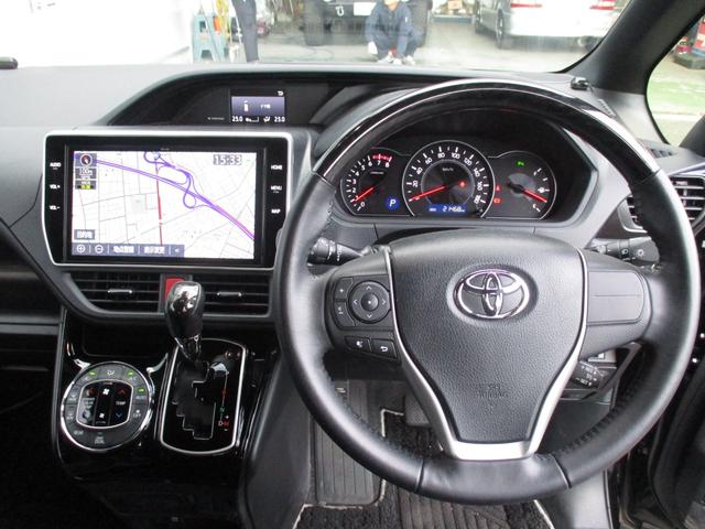 ノア Ｓｉ　ダブルバイビーＩＩＩ　純正１０インチナビ　フルセグＴＶ　バックカメラ　純正１２インチ後席用モニター　ビルトインＥＴＣ２．０　両側パワースライド（16枚目）