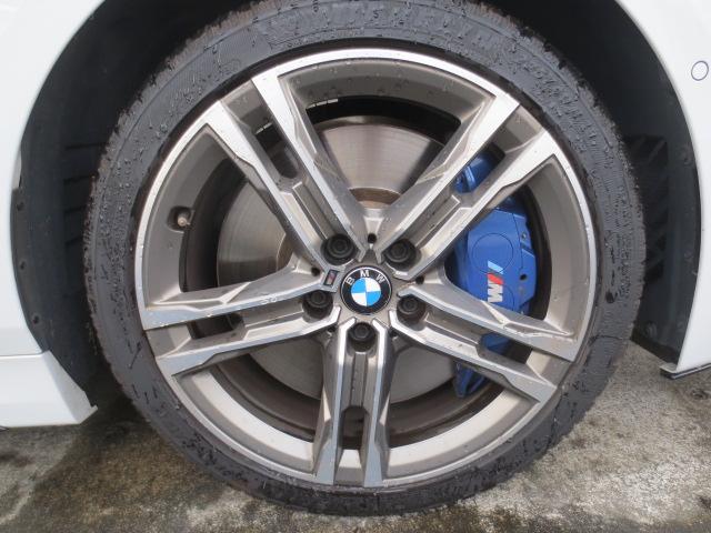 １シリーズ Ｍ１３５ｉ　ｘＤｒｉｖｅ　黒革／クリアランスソナー／禁煙／シートヒーター／エアロパーツ／リヤスポイラー（4枚目）