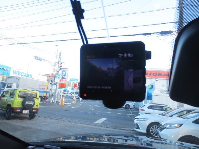 ジープ・グランドチェロキー リミテッド　黒革／クリアランスソナー／禁煙／ルーフレール／パワーバックドア／ワンオーナー／前後ドラレコ／スペアキー有／（19枚目）