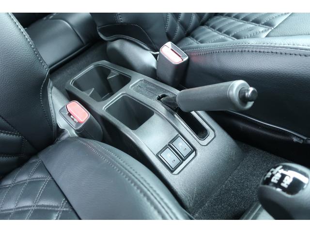 XL 4WD ディスプレイオーディオ JAOSリフトアップキット JAOSショック RAYS16インチアルミ オープンカントリーR/Tタイヤ ジーアイギアルーフラック ジーアイギアリアラダー シートカバー(23枚目)
