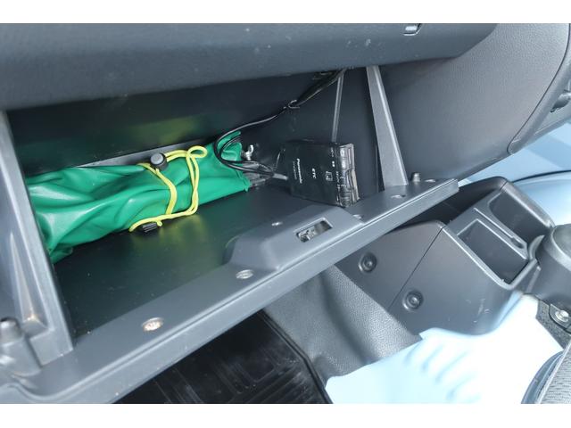 スタンダード 4WD あおりガード 荷台マット TOYOオープンカントリーRTタイヤ エアコン パワステ 三方開き純正フロアマット ドアバイザー(46枚目)