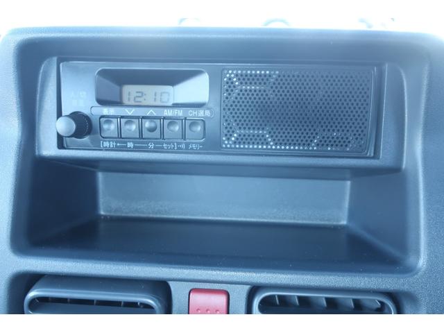 KCスペシャル 4WD Wエアバック ABS 衝突軽減ブレーキ レーンアシスト フラップ 誤発進抑制装置 キーレス 純正メッキグリル メッキドアハンドル 三方開き(10枚目)