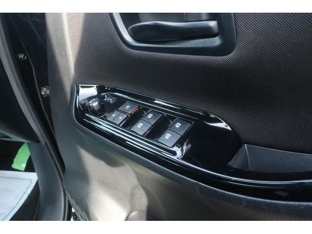 ヴォクシー ＺＳ　＜純正８型ナビＴＶ＞　＜両側Ｐスライド＞　７人乗り　地デジ　ブルートゥース　ＥＴＣ　Ｂカメラ　スマートキー　Ｐスタート　純正ＬＥＤライト　純正アルミ　クルコン　Ｔセーフティー　左フロント角修理歴あり（34枚目）