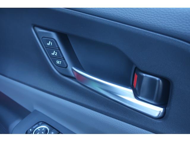 プリウス Ｚ　＜ＰＨＥＶ＞　＜ＧＲスポイラー＞　パノラマルーフ　パノラミックビューモニター　ＢＳＭ　ＬＫＡ　デジタルインナーミラー　シートヒーター＆ベンチレーション　ステアヒーター　ＥＴＣ２．０　パワーバックドア（64枚目）