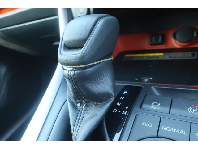 ＲＡＶ４ アドベンチャー　＜パノラマサンルーフ＞　純正９インチナビ　フルセグＴＶ　Ｂｌｕｅｔｏｏｔｈ　ＥＴＣ　置くだけ充電　パワーシート　純正ＬＥＤヘッドライト＆ＦＯＧランプ　トヨタセーフティセンス（安全装置）（19枚目）