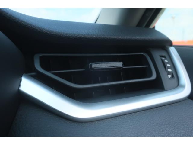 ＲＡＶ４ アドベンチャー　＜パノラマサンルーフ＞　純正９インチナビ　フルセグＴＶ　Ｂｌｕｅｔｏｏｔｈ　ＥＴＣ　置くだけ充電　パワーシート　純正ＬＥＤヘッドライト＆ＦＯＧランプ　トヨタセーフティセンス（安全装置）（34枚目）