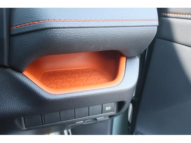 ＲＡＶ４ アドベンチャー　＜パノラマサンルーフ＞　純正９インチナビ　フルセグＴＶ　Ｂｌｕｅｔｏｏｔｈ　ＥＴＣ　置くだけ充電　パワーシート　純正ＬＥＤヘッドライト＆ＦＯＧランプ　トヨタセーフティセンス（安全装置）（35枚目）