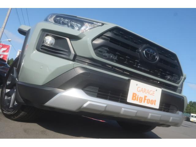 ＲＡＶ４ アドベンチャー　＜パノラマサンルーフ＞　純正９インチナビ　フルセグＴＶ　Ｂｌｕｅｔｏｏｔｈ　ＥＴＣ　置くだけ充電　パワーシート　純正ＬＥＤヘッドライト＆ＦＯＧランプ　トヨタセーフティセンス（安全装置）（65枚目）