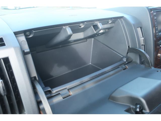 デリカＤ：５ シャモニー　＜特別仕様車＞　＜フリップダウンモニター＞　両側パワスラ　純正ナビＴＶ　バックカメラ　ビルトインＥＴＣ　社外１６アルミ＆ＢＦグッドリッチタイヤ　クルコン　パドルシフト　パワステ　電格ミラー　Ｗエアコン（52枚目）