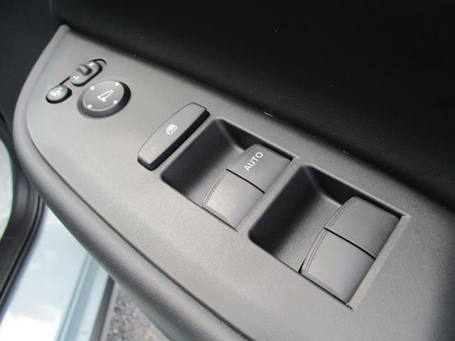 フィット e:HEVクロスター <HV車> <純正ナビ&TV> LEDヘッドライト バックカメラ AHB ACC LKAS ETC2.0 ドライブレコーダー スマートキー Pスタート 純正フロアマット ホンダセンシング リア修理歴有(11枚目)