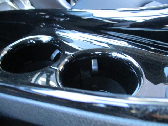 プリウスＰＨＶ Ａ　（新品モデリスタエアロ）（純正１１．６型ナビＴＶ）地デジフルセグＢカメラＥＴＣ　新品１８ＡＷ＆タイヤ　スマートキー　シートＨ　ＢＳＭ　ＥＴＣ２．０　クリソナ　純正ＬＥＤライト＆フォグ　Ｔセーフティー（42枚目）