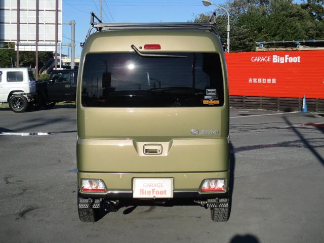 アトレー ＲＳ　＜４ＷＤ　ターボ＞＜ＪＵＮＫＹＳバンパーガード＞＜ＪＵＮＫＹＳマフラー＞純正９型Ｄオーディオ地デジＢカメラ　ＥＴＣ　サイドステップ　純正ＯＰキャリア　社外グリル　マッドフラップ　１５ＡＷ＆ＲＴタイヤ（9枚目）