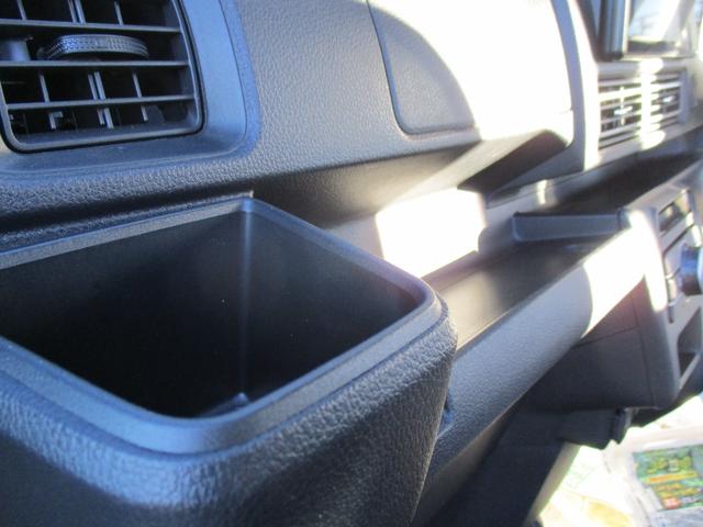 アトレー ＲＳ　＜４ＷＤ　ターボ＞＜ＪＵＮＫＹＳバンパーガード＞＜ＪＵＮＫＹＳマフラー＞純正９型Ｄオーディオ地デジＢカメラ　ＥＴＣ　サイドステップ　純正ＯＰキャリア　社外グリル　マッドフラップ　１５ＡＷ＆ＲＴタイヤ（62枚目）