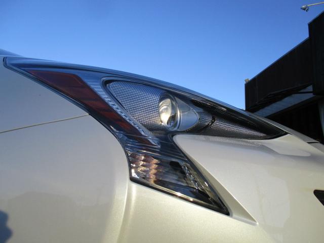プリウス Ａ　＜後期型＞　純正ナビ　ＴＶ　Ｂｌｕｅｔｏｏｔｈ　地デジフルセグ　バックカメラ　ブラインドスポットモニター　ヘッドアップディスプレイ　ＥＴＣ　純正ＬＥＤヘッドライト＆フォグ　トヨタセーフティーＰＫＧ（16枚目）