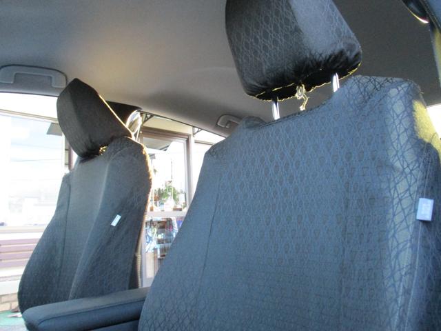 プリウス Ａ　＜後期型＞　純正ナビ　ＴＶ　Ｂｌｕｅｔｏｏｔｈ　地デジフルセグ　バックカメラ　ブラインドスポットモニター　ヘッドアップディスプレイ　ＥＴＣ　純正ＬＥＤヘッドライト＆フォグ　トヨタセーフティーＰＫＧ（35枚目）