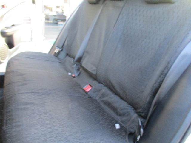 プリウス Ａ　＜後期型＞　純正ナビ　ＴＶ　Ｂｌｕｅｔｏｏｔｈ　地デジフルセグ　バックカメラ　ブラインドスポットモニター　ヘッドアップディスプレイ　ＥＴＣ　純正ＬＥＤヘッドライト＆フォグ　トヨタセーフティーＰＫＧ（36枚目）