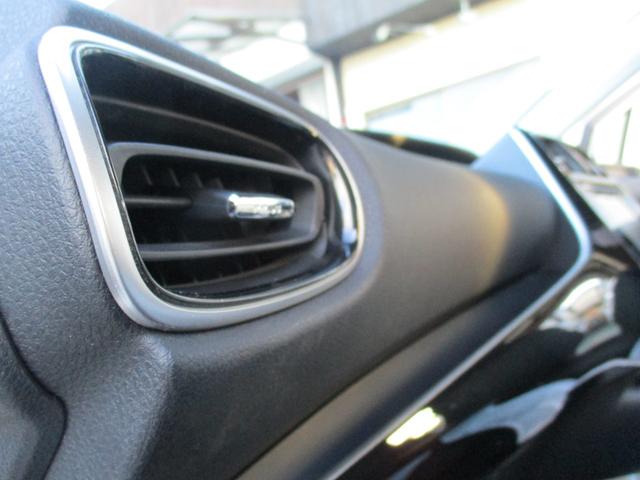 プリウス Ａ　＜後期型＞　純正ナビ　ＴＶ　Ｂｌｕｅｔｏｏｔｈ　地デジフルセグ　バックカメラ　ブラインドスポットモニター　ヘッドアップディスプレイ　ＥＴＣ　純正ＬＥＤヘッドライト＆フォグ　トヨタセーフティーＰＫＧ（46枚目）