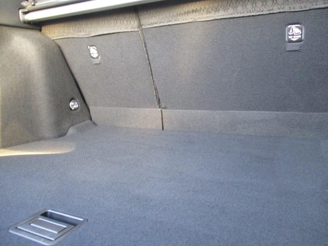 プリウス Ａ　＜後期型＞　純正ナビ　ＴＶ　Ｂｌｕｅｔｏｏｔｈ　地デジフルセグ　バックカメラ　ブラインドスポットモニター　ヘッドアップディスプレイ　ＥＴＣ　純正ＬＥＤヘッドライト＆フォグ　トヨタセーフティーＰＫＧ（75枚目）