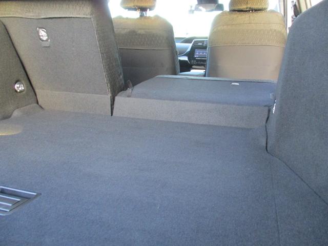 プリウス Ａ　＜後期型＞　純正ナビ　ＴＶ　Ｂｌｕｅｔｏｏｔｈ　地デジフルセグ　バックカメラ　ブラインドスポットモニター　ヘッドアップディスプレイ　ＥＴＣ　純正ＬＥＤヘッドライト＆フォグ　トヨタセーフティーＰＫＧ（77枚目）