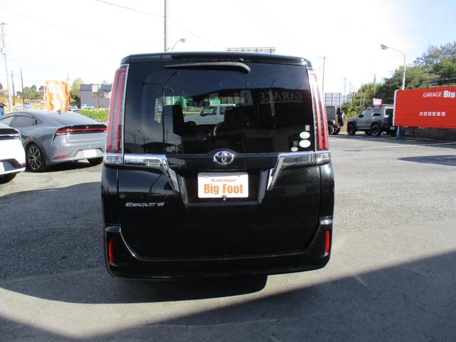 エスクァイア Ｇｉ　＜７人乗り＞　＜両側パワースライドドア＞　社外ナビ　ＴＶ　地デジ　Ｂカメラ　ＥＴＣ　シートヒーター　ハーフレザー　スマートキー　純正ＬＥＤヘッドライト＆フォグ　純正アルミ　ドラレコ　リア修理歴あり（6枚目）