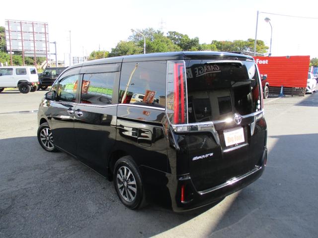 エスクァイア Ｇｉ　＜７人乗り＞　＜両側パワースライドドア＞　社外ナビ　ＴＶ　地デジ　Ｂカメラ　ＥＴＣ　シートヒーター　ハーフレザー　スマートキー　純正ＬＥＤヘッドライト＆フォグ　純正アルミ　ドラレコ　リア修理歴あり（13枚目）