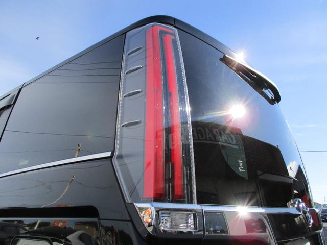 エスクァイア Ｇｉ　＜７人乗り＞　＜両側パワースライドドア＞　社外ナビ　ＴＶ　地デジ　Ｂカメラ　ＥＴＣ　シートヒーター　ハーフレザー　スマートキー　純正ＬＥＤヘッドライト＆フォグ　純正アルミ　ドラレコ　リア修理歴あり（18枚目）