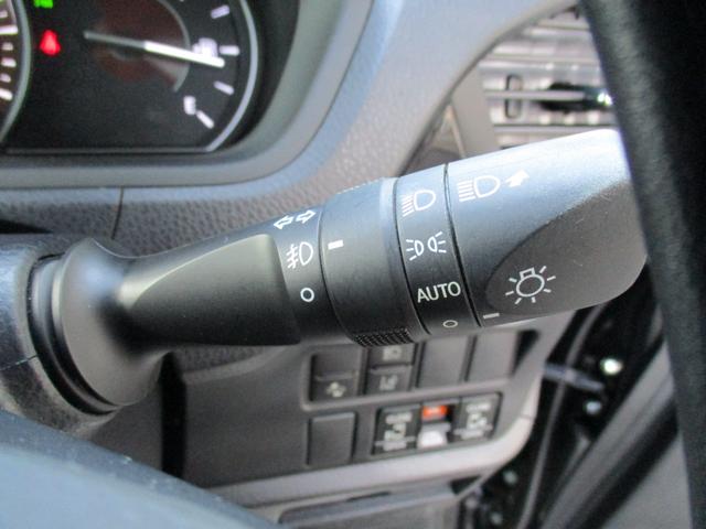 エスクァイア Ｇｉ　＜７人乗り＞　＜両側パワースライドドア＞　社外ナビ　ＴＶ　地デジ　Ｂカメラ　ＥＴＣ　シートヒーター　ハーフレザー　スマートキー　純正ＬＥＤヘッドライト＆フォグ　純正アルミ　ドラレコ　リア修理歴あり（29枚目）